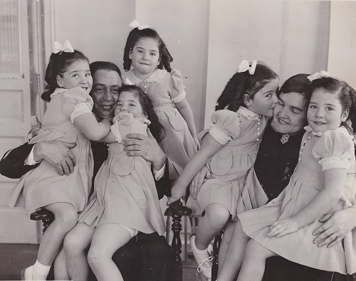 quintuplets with their parents Oliva and Elzire Dionne